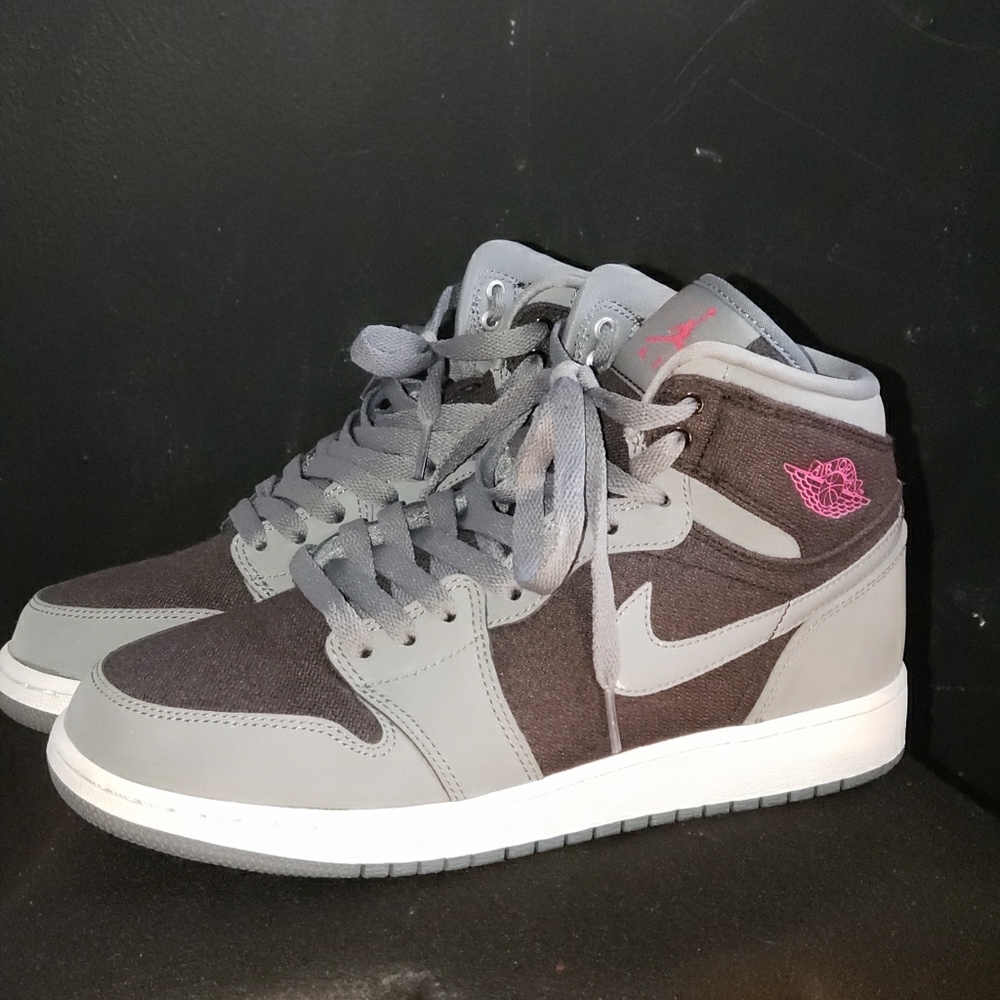Jordan Retro Cool Grey Vivid Pink🔥💜